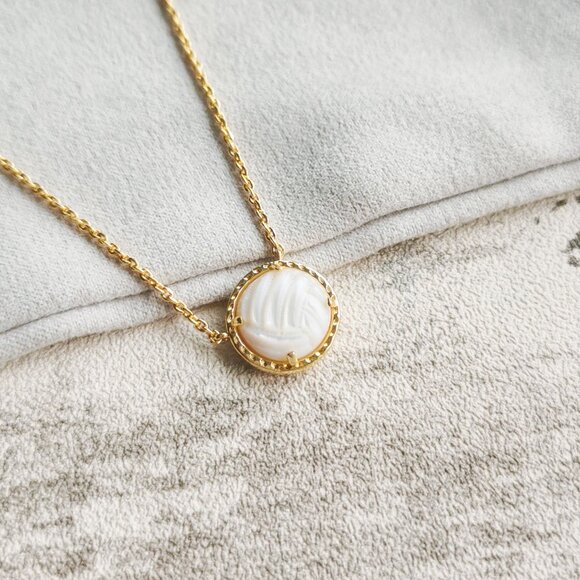 Kendra Scott Gold White Mother-of-Pearl Necklace - Volleyball - Picture 2 of 4